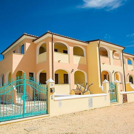 Le Residenze Del Maria Rosaria - Vico Friuli 1 Villa Orosei Luaran gambar